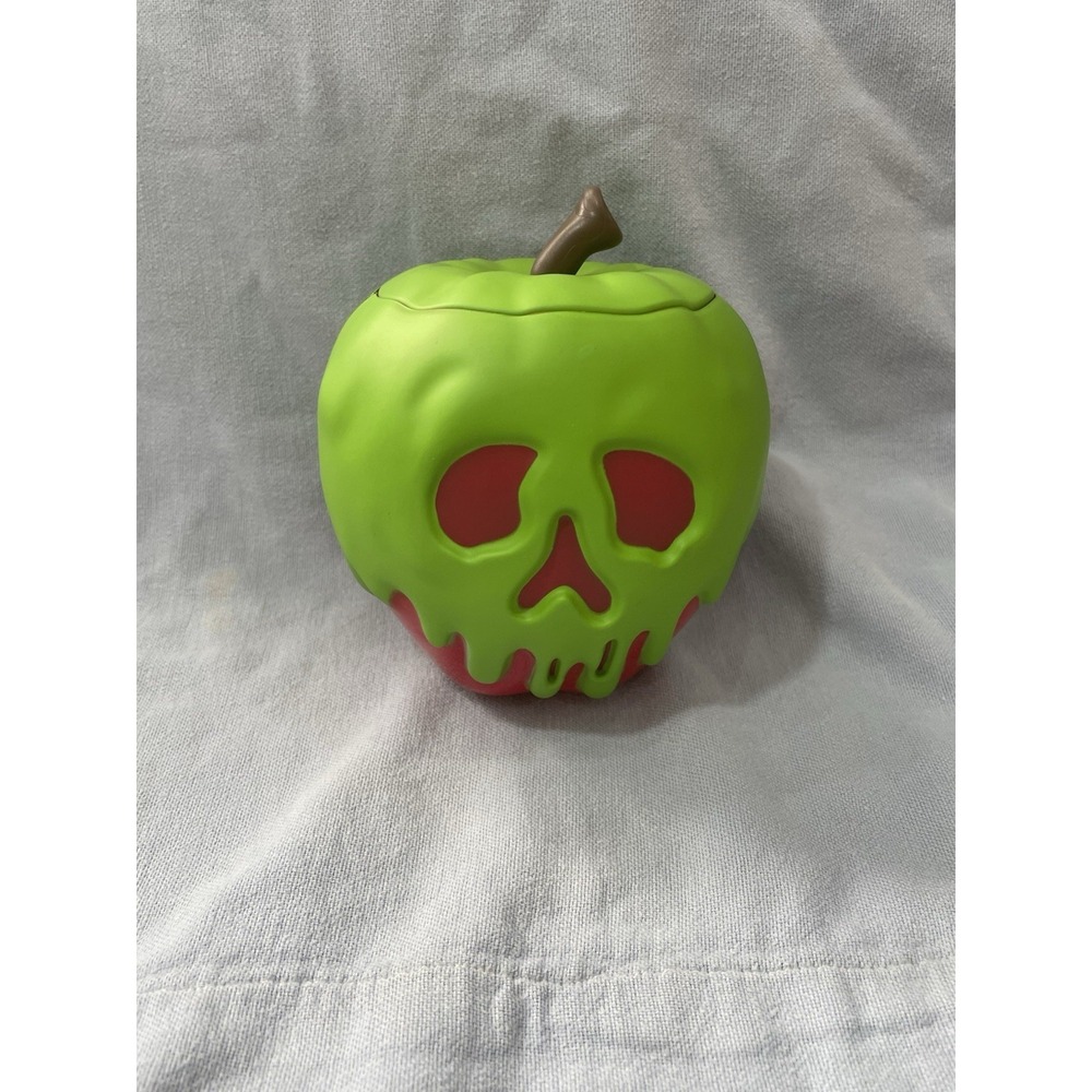 NEW Walt Disney Parks Poison Apple Evil Queen Snow White Plastic Candy Holder